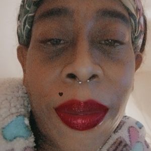 Meet your Posher, Maya